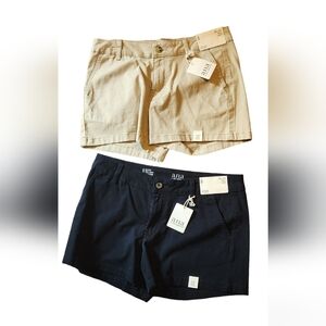 Two a.n.a. Chino shorts mid rise - colors: cream and navy blue 3.5 inch - size 6